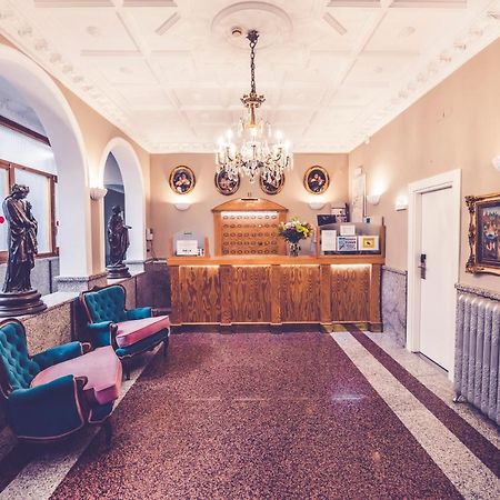 Hostal Marlasca Madrid Exterior photo