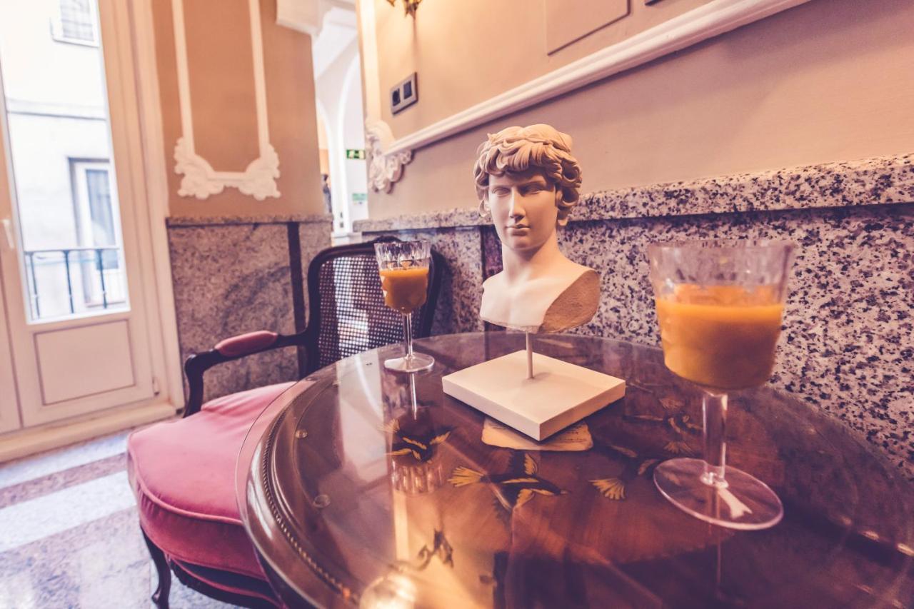 Hostal Marlasca Madrid Exterior photo