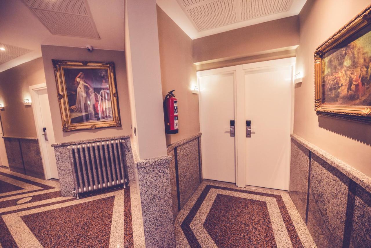 Hostal Marlasca Madrid Exterior photo
