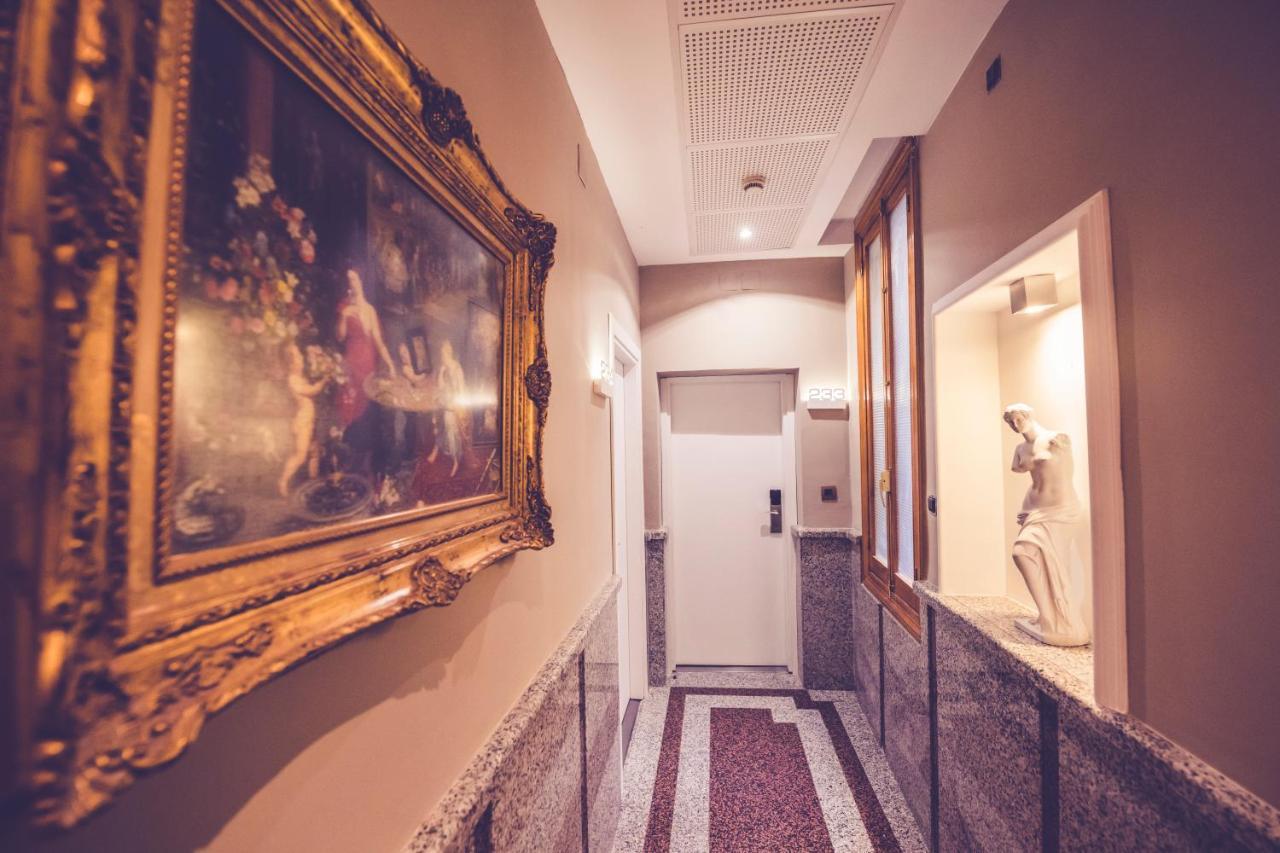 Hostal Marlasca Madrid Exterior photo