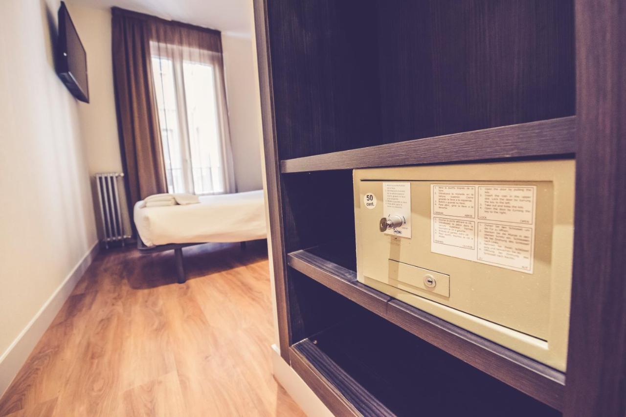Hostal Marlasca Madrid Exterior photo