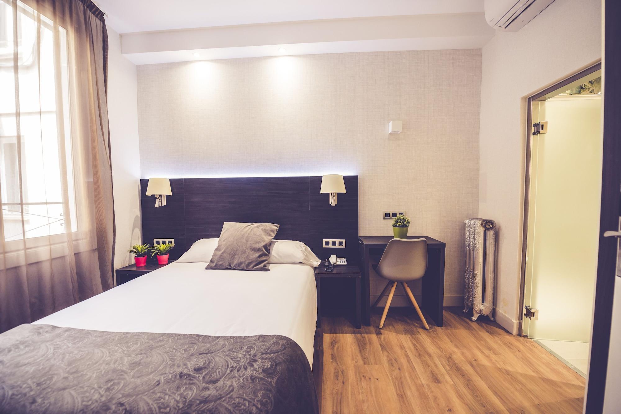 Hostal Marlasca Madrid Exterior photo