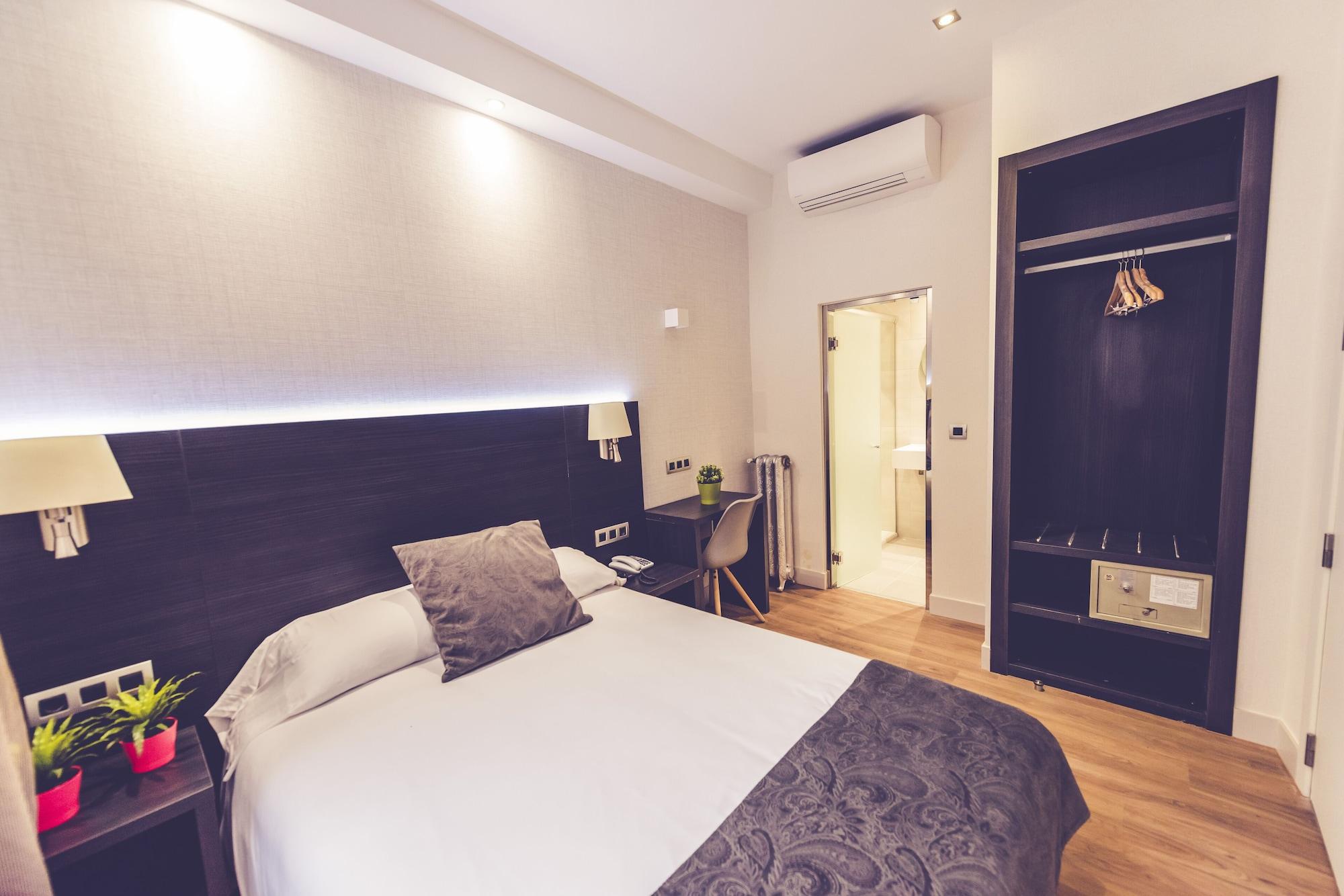 Hostal Marlasca Madrid Exterior photo