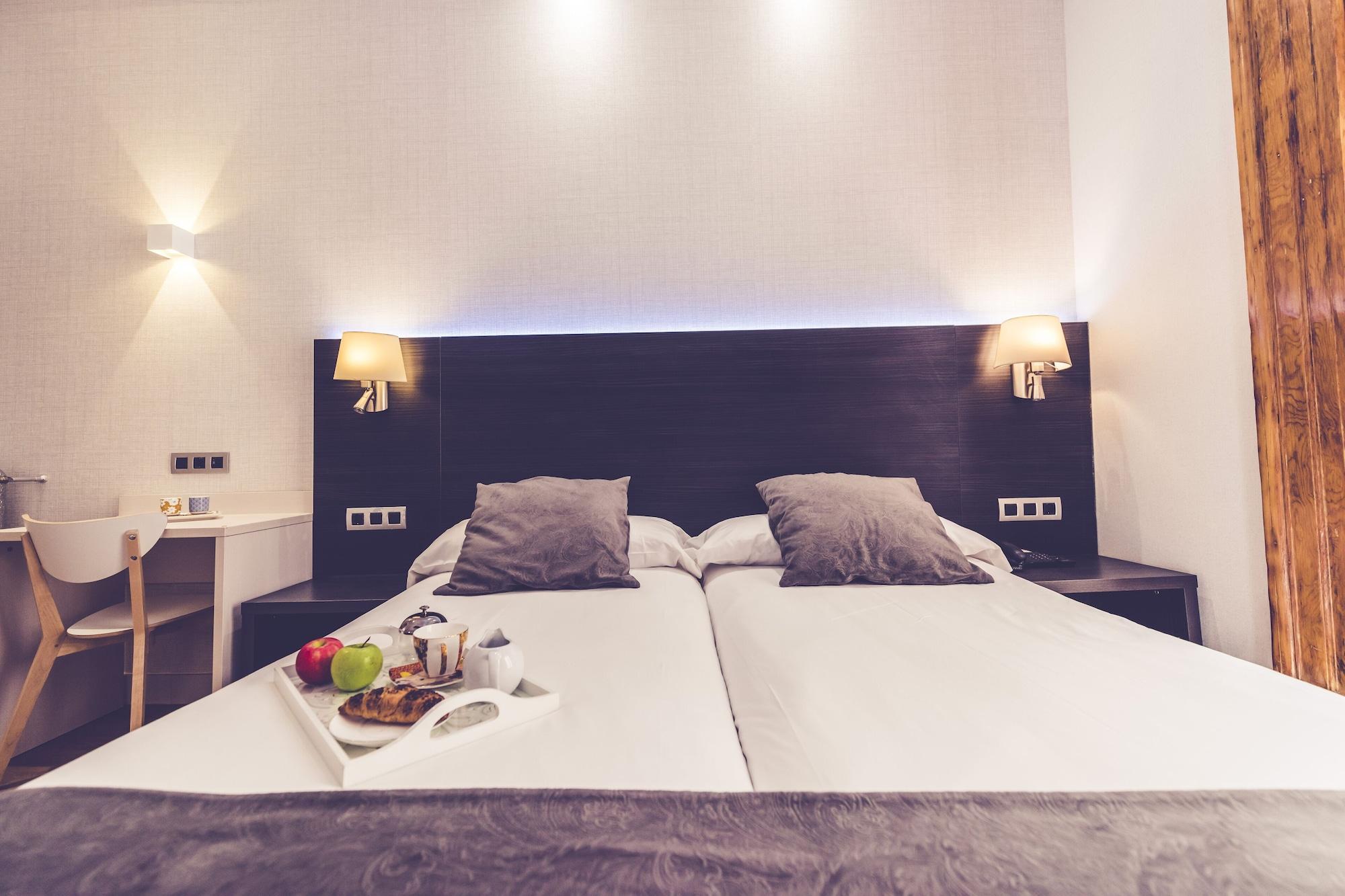 Hostal Marlasca Madrid Exterior photo