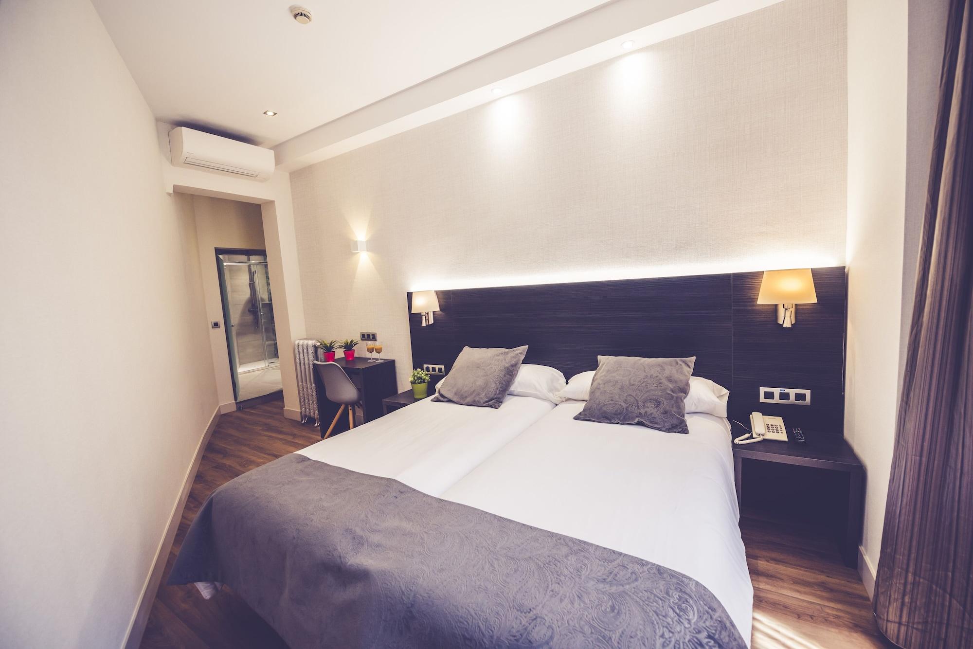 Hostal Marlasca Madrid Exterior photo