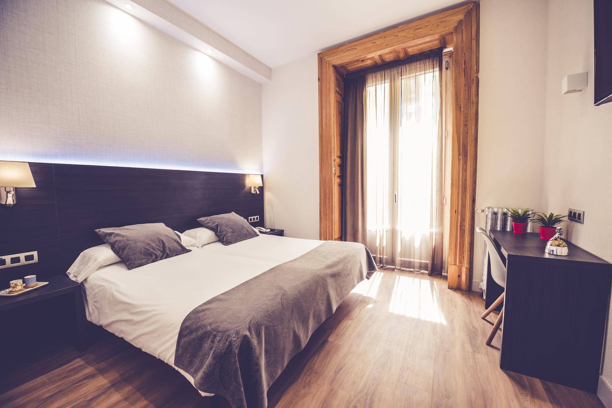 Hostal Marlasca Madrid Exterior photo