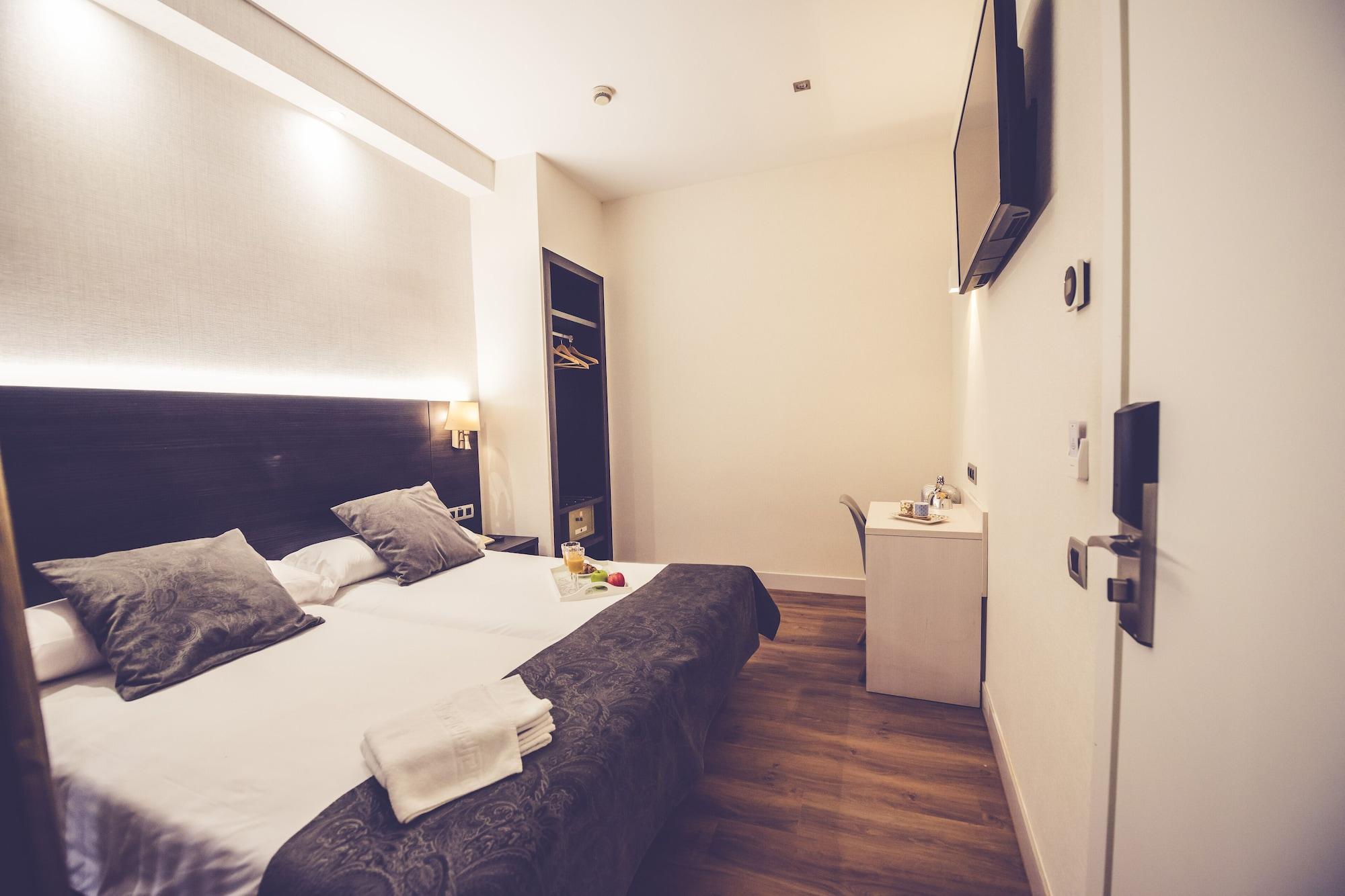Hostal Marlasca Madrid Exterior photo